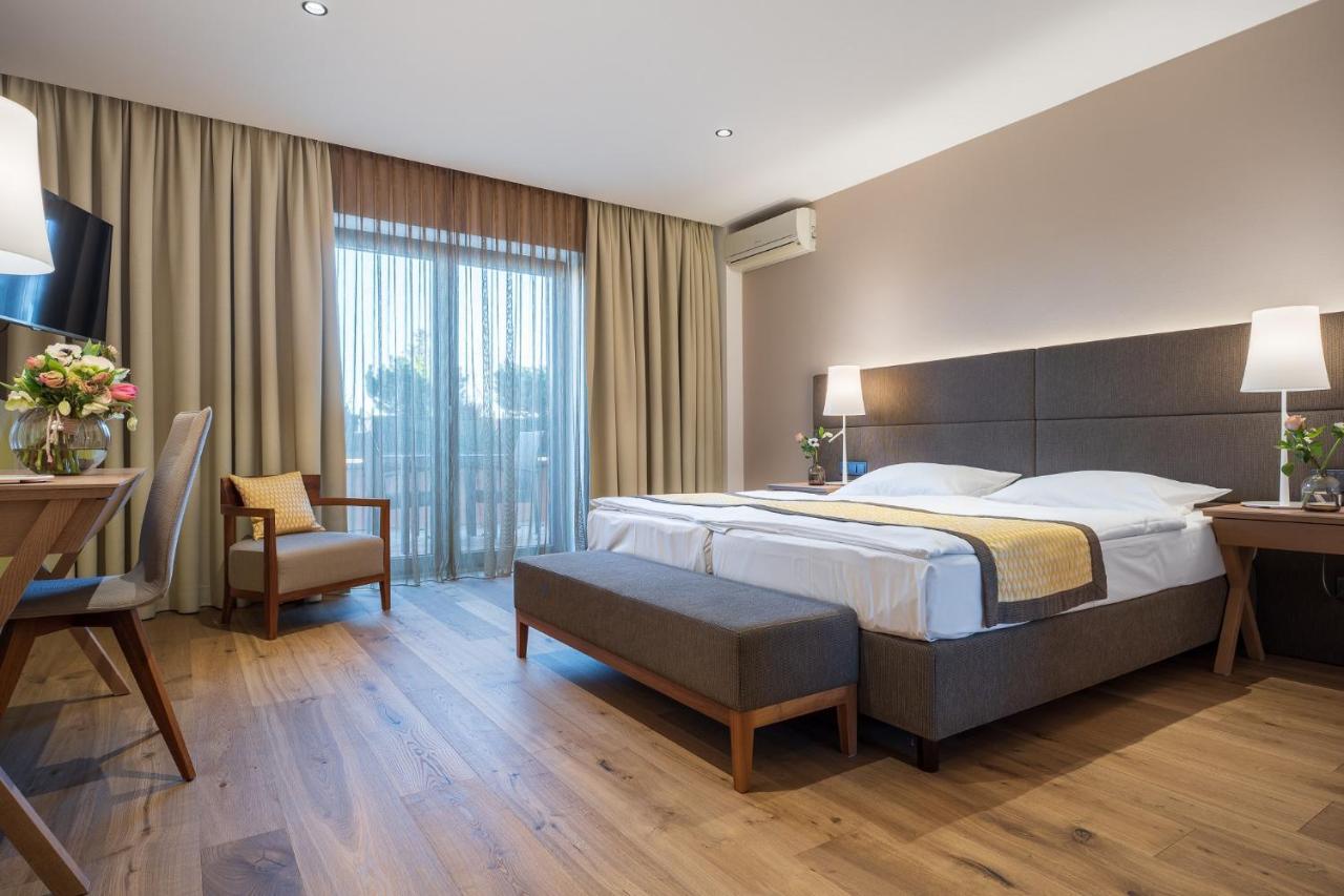 Hotel Turmhof Гумполдскирхен Екстериор снимка