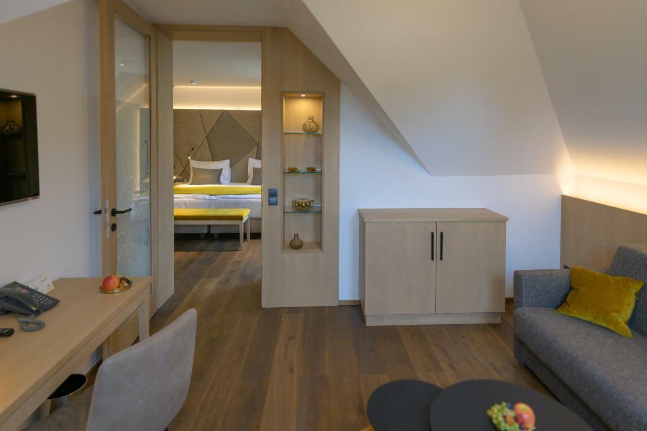 Hotel Turmhof Гумполдскирхен Екстериор снимка